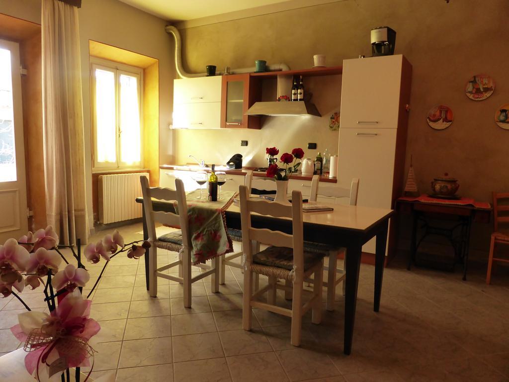 Il Casale Lägenhet Lucca Rum bild